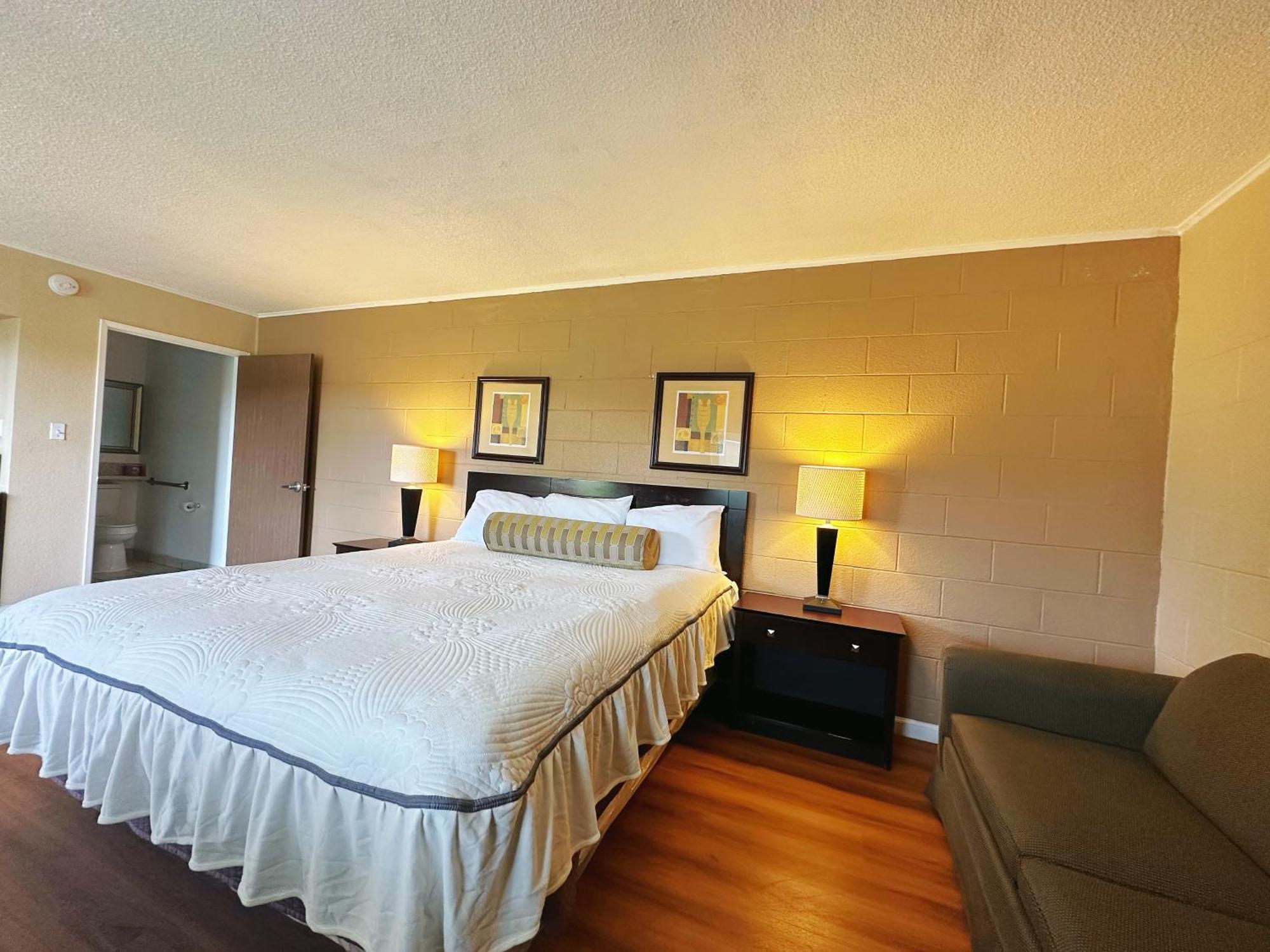 Royal Inn And Suites Hemet Εξωτερικό φωτογραφία