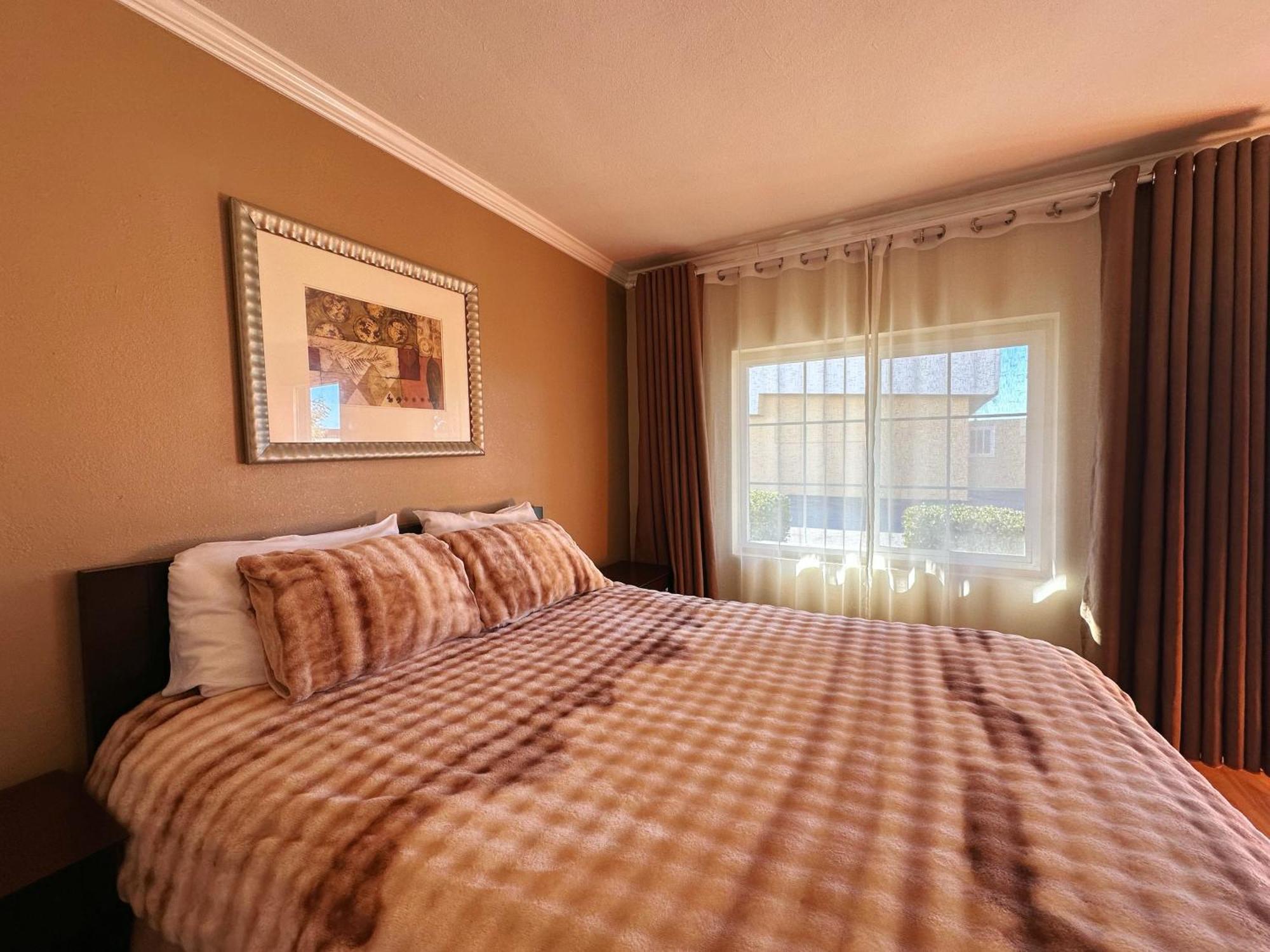 Royal Inn And Suites Hemet Εξωτερικό φωτογραφία