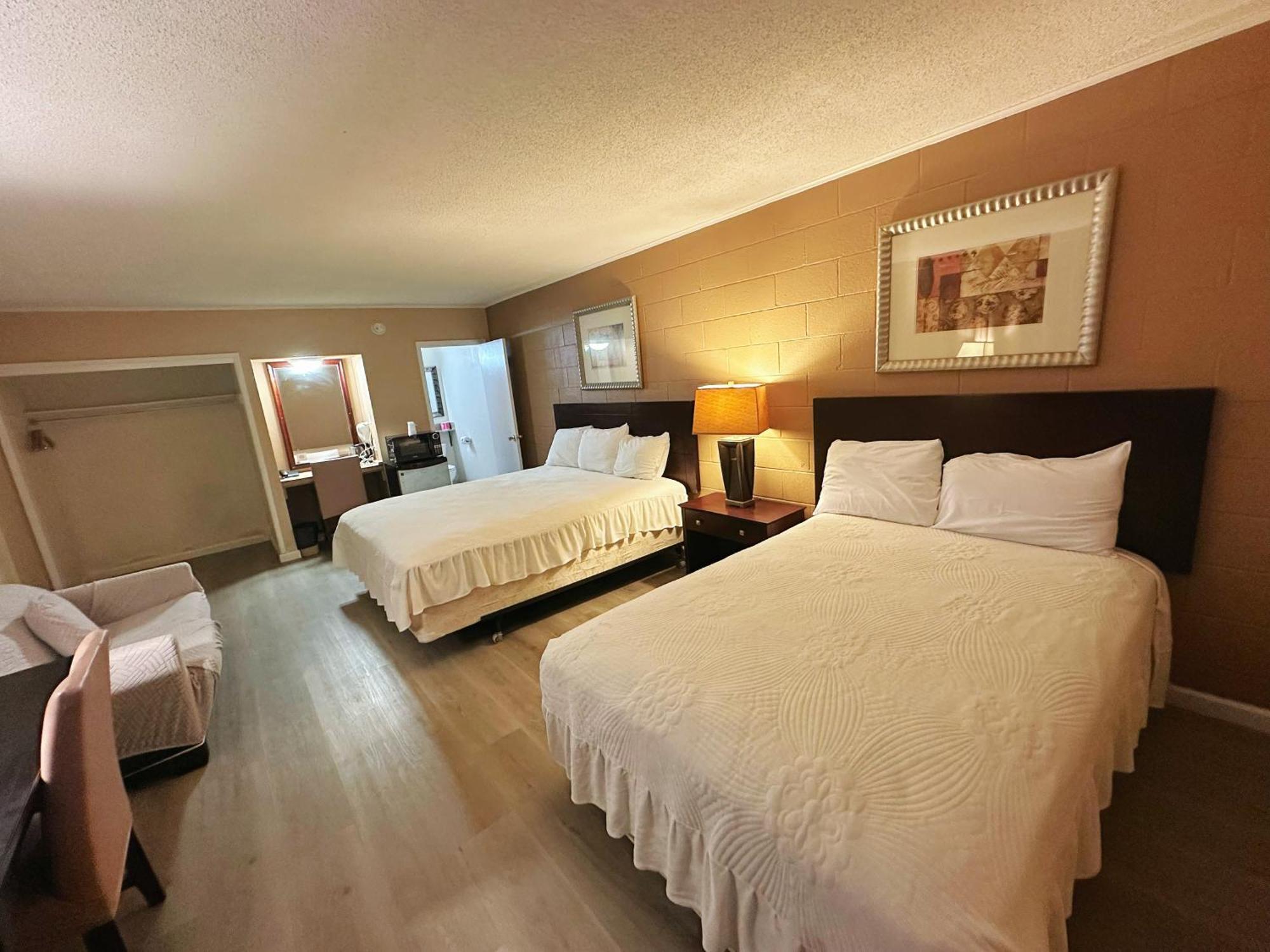 Royal Inn And Suites Hemet Εξωτερικό φωτογραφία