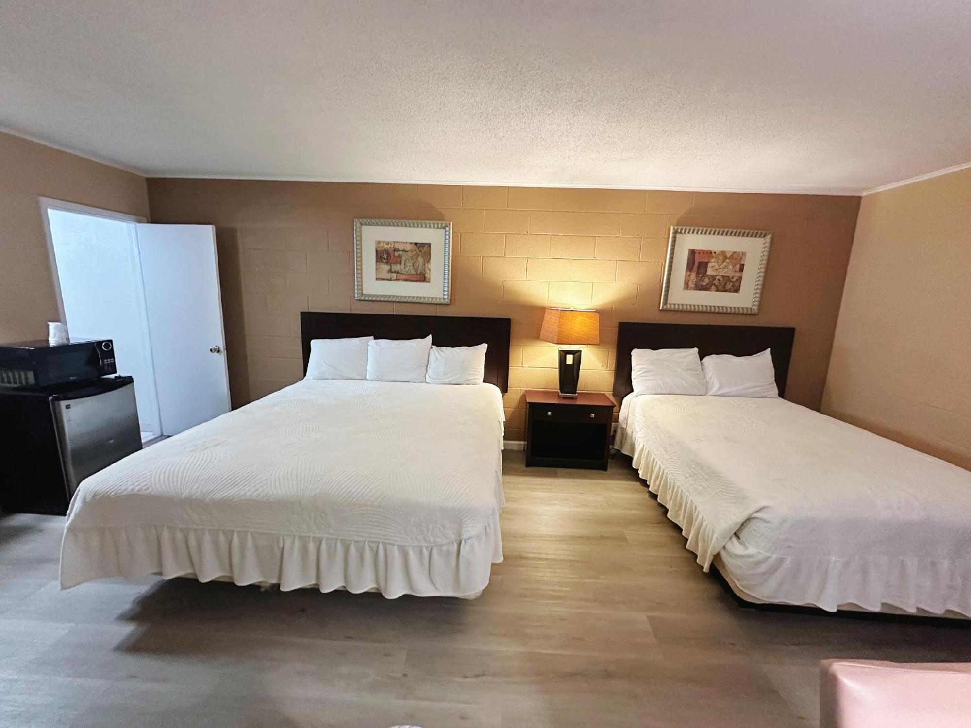 Royal Inn And Suites Hemet Εξωτερικό φωτογραφία