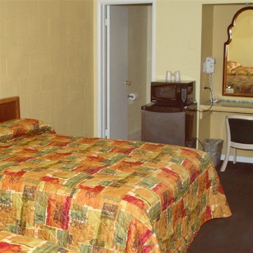 Royal Inn And Suites Hemet Δωμάτιο φωτογραφία