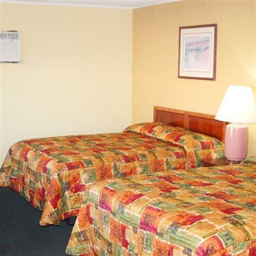 Royal Inn And Suites Hemet Δωμάτιο φωτογραφία