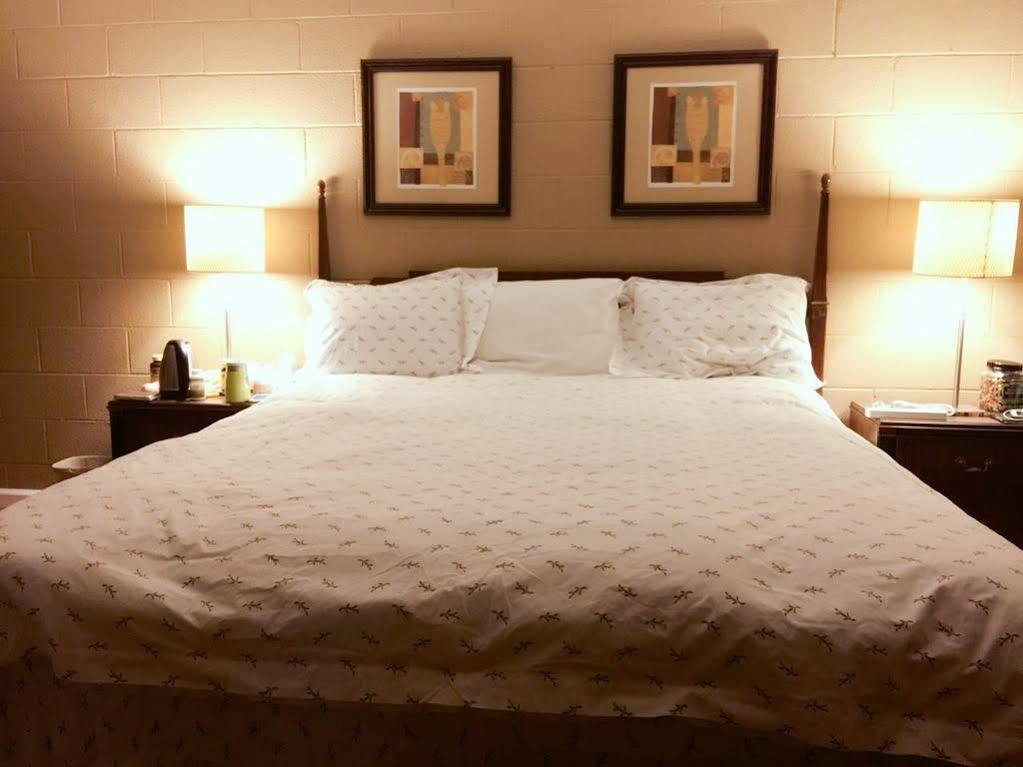 Royal Inn And Suites Hemet Εξωτερικό φωτογραφία