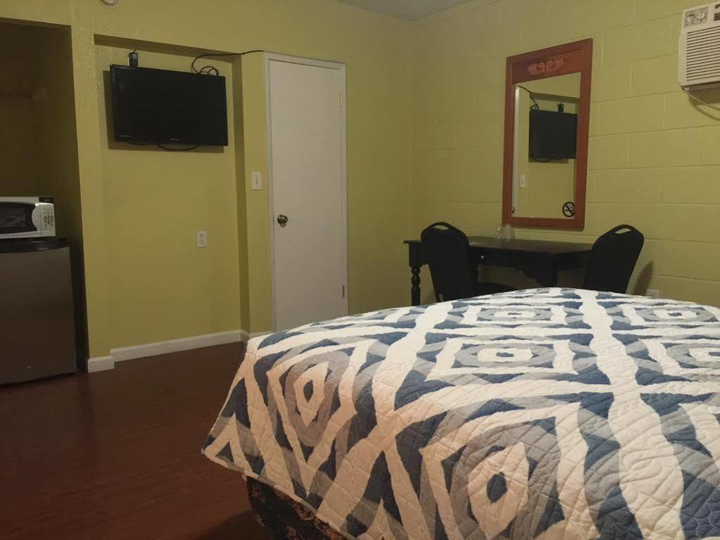 Royal Inn And Suites Hemet Εξωτερικό φωτογραφία